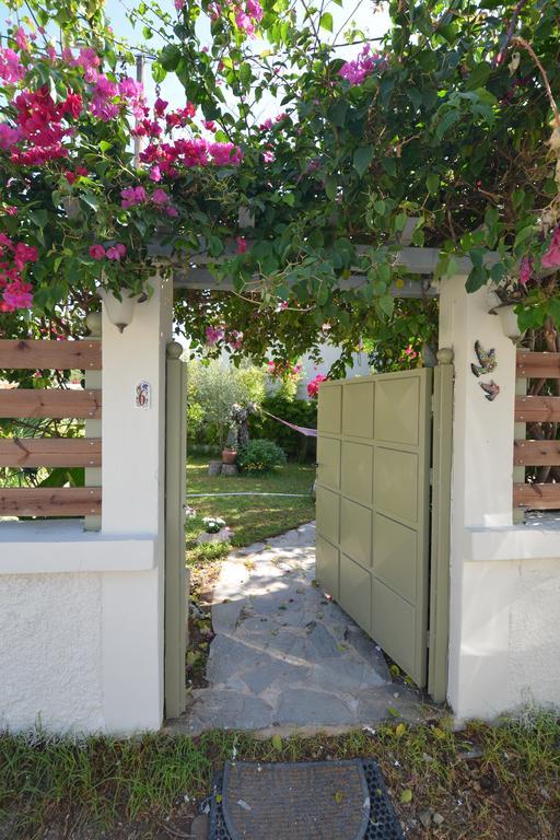 House With Big Garden Villa Corinth Exterior foto